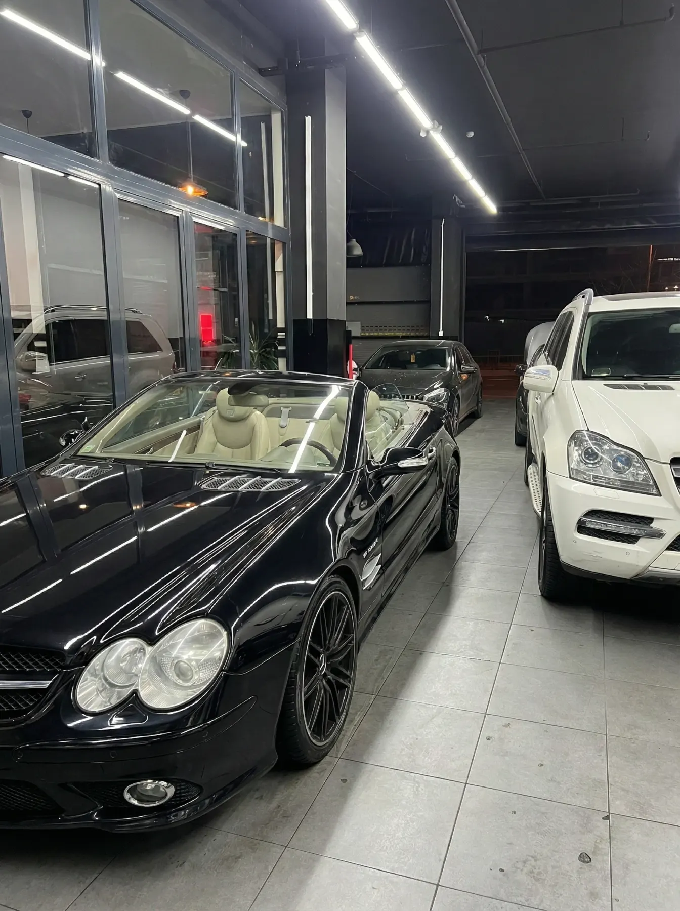 Üst kat atölyede mekanik işlem yapılan Mercedes-Benz G-Serisi